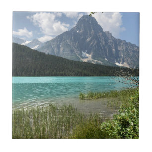 Azulejo Lago de viaje moderno y montañas de Canadá