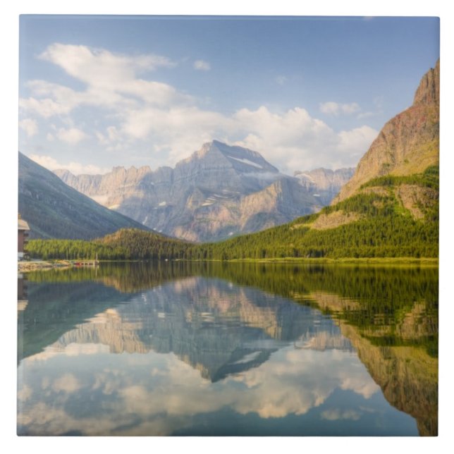 Azulejo Lago Swiftcurrent con el hotel Many Glacier y (Frente)