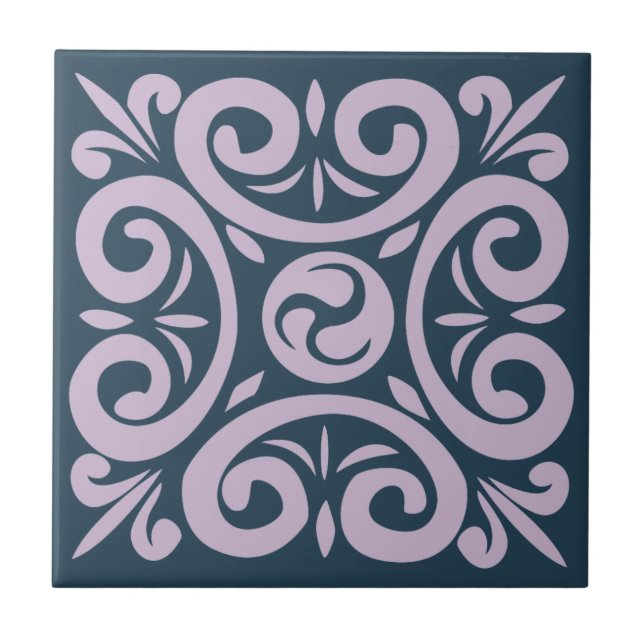 Azulejo Lavanda con un patrón intrincado azul (Frente)