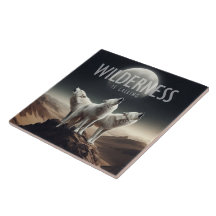 Llaman lobos llorando en plena luna