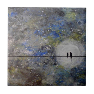 Azulejo Lovebirds en una tormenta