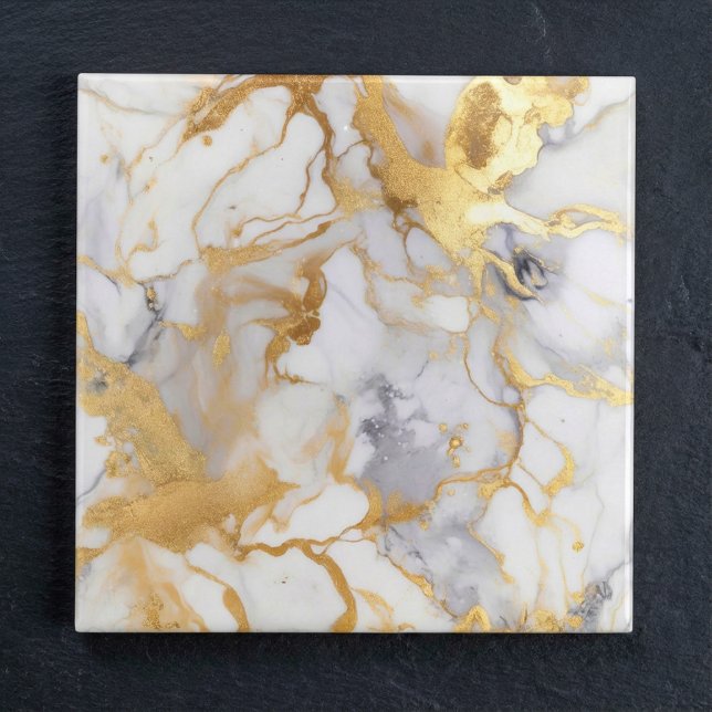 Azulejo Lujo de mármol blanco y dorado (Luxury style white and gold marble effect ceramic tile.)