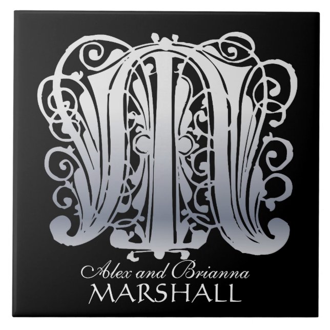 Azulejo M Monograma "Silver Lace on Black" con el nombre T (Frente)