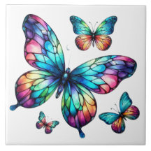 Mariposas de vidrio con manchas de arcoiris ilumin
