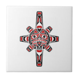 Azulejo Máscara roja y negra de Sun del Haida en blanco