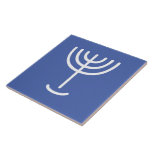 Azulejo Menorah Blue White<br><div class="desc">Letras en hebreo de Menorah Paleo. Personalice agregando su propio nombre. Para hacer de este su propio diseño 'Haga clic para Personalizar más adelante" ... o 'Transfiera este diseño' para imprimir el mismo diseño en un producto diferente. ¿De dónde viene la Menorah? Viene de la Biblia, en el libro del...</div>