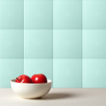 Azulejo menta verde de cameo sólido turquesa suave<br><div class="desc">Diseño suave de color azul turquesa en color verde cameo.</div>