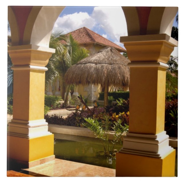 Azulejo México, Riviera Maya, arquitectura en Iberostar (Frente)