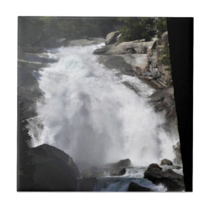 Azulejo Mist Falls, Parque Nacional del Cañón del Rey, CA