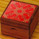 Azulejo Moda De Lujo Clásica Faux Gold Ornaments On Red<br><div class="desc">Este azulejo de cerámica desprende un aura de lujo y sofisticación. El azulejo presenta un fondo rojo llamativo y atrevido. Este escenario vibrante se caracteriza por unos intrincados patrones dorados que están dispuestos simétricamente. Estos diseños se asemejan a elegantes motivos florales y de hoja, añadiendo un toque de belleza natural...</div>