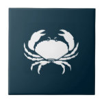 Azulejo Moderna Navía Náutica Crab Azul Cocina Frustrada<br><div class="desc">Relájese en la cocina con la decoración náutica de las baldosas de cerámica contracorriente de la moderna cocina de cangrejo azul de la Marina Náutica. Este diseño sencillo y moderno tiene un fondo azul personalizable y una silueta de cangrejo blanco. Cambie a su elección de color haciendo clic en la...</div>
