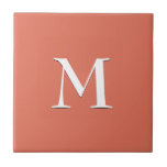Azulejo MONOGRAM blanco simple en Terracota<br><div class="desc">Sencillo y elegante baldosa de cerámica TERRA COTTA con monograma opcional de personalizable. Diseñado para coordinar con la versión de notas musicales. Borrar monograma para el mosaico plano. Disponible en otros colores y con elementos coincidentes.</div>