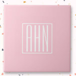 Azulejo Monograma de Iniciales | Blanco Sobre Rosa Ligero<br><div class="desc">Rosa suave con su monograma personalizado...  optimista y moderno.</div>