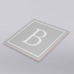 Azulejo Monograma gris claro simple<br><div class="desc">¡Gracias por tu compra!</div>