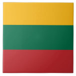 Azulejo Mosaico con pabellón de Lituania<br><div class="desc">Añada un toque único y vibrante a su espacio con este bonito embaldosado con la bandera de Lituania. Esta baldosa, elaborada con precisión, muestra la emblemática bandera lituana con un detalle impresionante. Las audaces rayas amarillas, verdes y rojas dan a cualquier habitación una sensación de orgullo nacional e identidad cultural....</div>