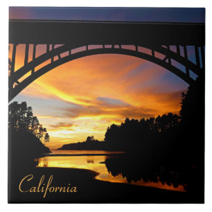 Azulejo Naranja California Coastal Sunset Under Bridge