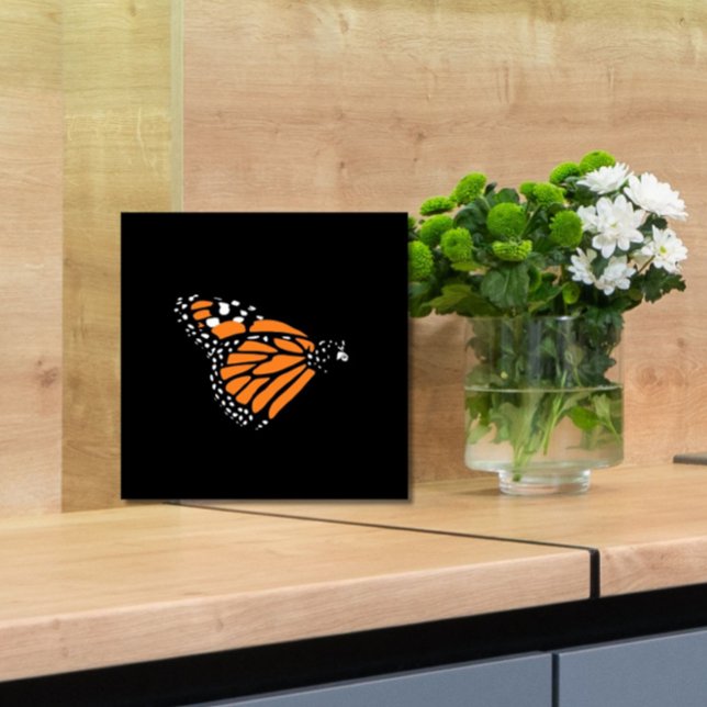 Azulejo Naranja de Ilustracion de mariposa monarca y negro (Let this elegant monarch butterfly grace your kitchen, bathroom or other tiled space!)