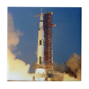 Azulejo Nave espacial de la misión a la Luna vista desde e