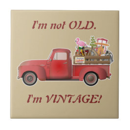 Azulejo No soy viejo. ¡Soy Vintage! Pequeño Camión Rojo