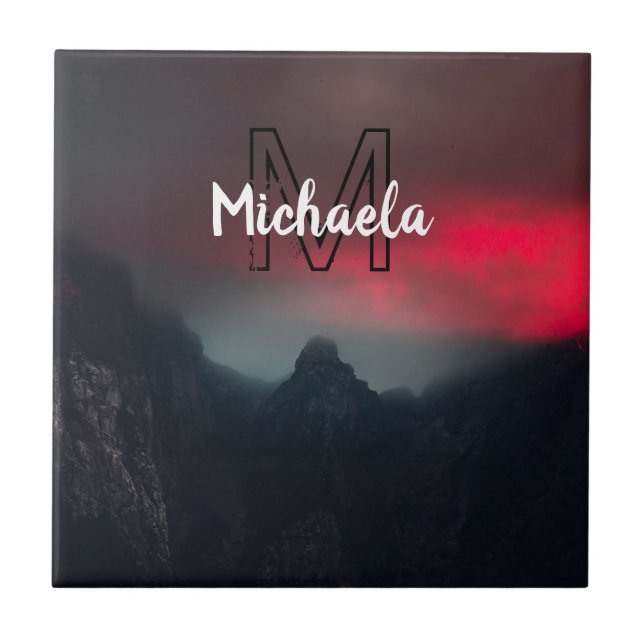 Azulejo Nubes quemadas, niebla y montañas monograma en el  (Frente)