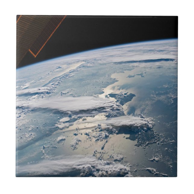 Azulejo Paisajes nublados alrededor de Sumatra, Indonesia. (Frente)