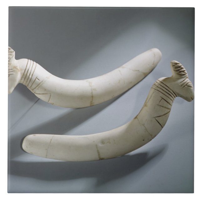 Azulejo Pares de castañuelas, período de Thinite (Frente)