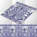 Azulejo Patrón De Friso Griego Blanco Y Azul Vintage<br><div class="desc">Se trata de una impresión azul y blanca realzada digitalmente,  derivada de un antiguo ilustracion griego de diseño de frisos. Puede personalizar del color de fondo.</div>