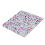 Azulejo Patrón de rosas rosadas Shabby Chic Pastel<br><div class="desc">Las baldosas de cerámica son de color rosa rosa chic y estético, y están decoradas con motivos florales blancos de fondo azul claro. Perfecto para un chapuzón que le da a su cocina un toque de época.</div>