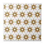 Azulejo Patrón de Starburst Gold Moderno de Mediados del S<br><div class="desc">Diseño de inspiración moderna de mediados del siglo XX con estallidos de oro retro en un fondo blanco. Diseño sencillo y moderno. Crea tu propio patrón de personalizado cargando una nueva imagen, o usa el botón "mensaje" para contactar con el diseñador para obtener ayuda. Para crear su propio diseño con...</div>