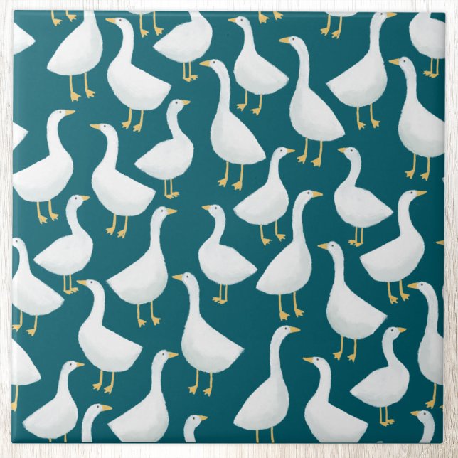 Azulejo Patrón extravagante de ganso blanco y verde taza c (Ceramic tile featuring a white goose or geese pattern on a teal green background.)
