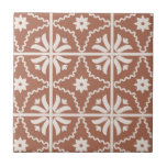 Azulejo Patrón floral de Boho Terracotta<br><div class="desc">Terracota Boho y patrón floral blanco para sus proyectos DIY. Se utiliza como una única tostadora decorativa de tejas,  o como chispa de cocina,  baldosas de baño o chimenea. ¡Sé creativo! 2 tamaños disponibles.</div>