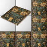 Azulejo Patrón floral de William Morris Antique Honeysuckl<br><div class="desc">Se trata de una impresión digitalmente realzada derivada de un antiguo patrón textil honeysuckle floral de 1900 diseñado por William Morris. William Morris era un poeta, novelista, diseñador textil de la era victoriana y una importante figura del Movimiento Británico de Artes y Artesanías. Sus diseños tenían una estética de inspiración...</div>