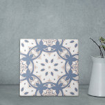 Azulejo Patrón geométrico de color blanco de crema azul gr<br><div class="desc">Bonito y original diseño de baldosas ornamentales con un patrón impecable en tonos grises,  azules,  crema y blancos.</div>