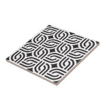 Azulejo Patrón geométrico Oscuro Gris Blanco Antiguo<br><div class="desc">Patrones de adornos gris oscuro con diseños antiguos sobre un fondo blanco.</div>