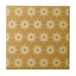 Azulejo Patrón Ochre Ochre de Oro de Mediados del Siglo<br><div class="desc">Diseño de inspiración moderna de mediados del siglo XX con estallidos retro en un fondo dorado ocre. Diseño sencillo y moderno. Crea tu propio patrón de personalizado cargando una nueva imagen, o usa el botón "contacta con este diseñador" para obtener ayuda. Para crear su propio diseño con patrones: 1. Seleccione...</div>