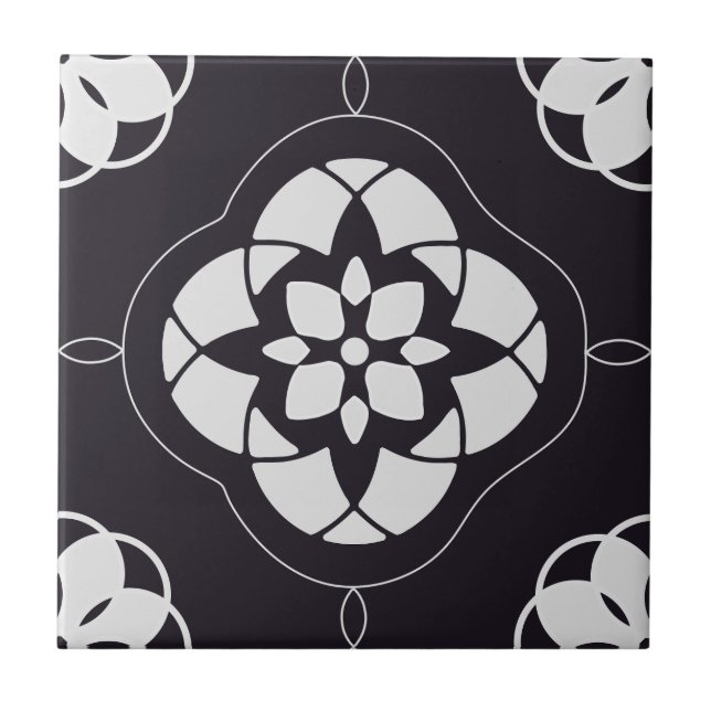 Azulejo Patrón simétrico de flor blanca en negro (Frente)