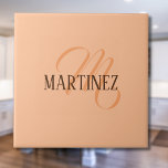 Azulejo Peach Fuzz Elegante Nombre Personalizado<br><div class="desc">Color de moda Peach Fuzz y Elegante Nombre Personalizado y Monograma.</div>