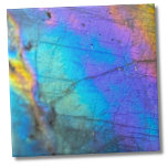 Azulejo Piedra de mármol colorida contemporánea<br><div class="desc">La asombrosa y colorida foto de piedra labradorita en tonos arcoiris hace que el fondo o el acento sean perfectos. Este es un súper closet de una verdadera piedra labradorita natural con azul, púrpura, rosa, amarillo y verde. Por favor, tenga en cuenta que debido a que es una imagen muy...</div>