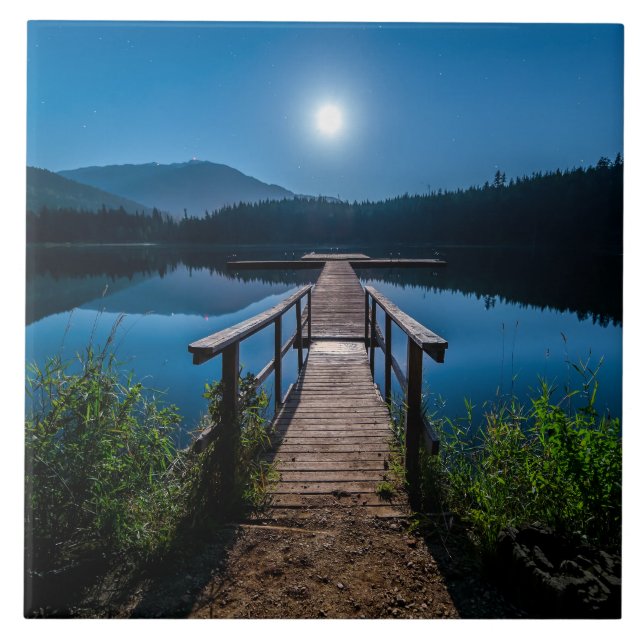 Azulejo Pier de noche bajo una luna llena (Frente)