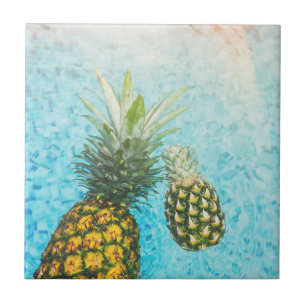 Azulejo Piñas en piscina