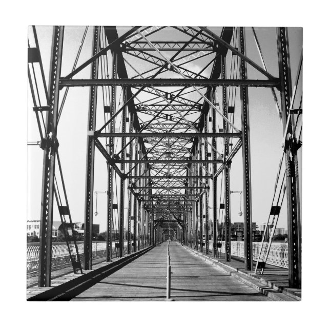 AZULEJO PUENTE DE LA CALLE DE LA NUEZ - CHATTANOOGA, TN (Frente)