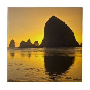 Azulejo Puesta de sol, Cannon Beach, Oregón, EE. UU.