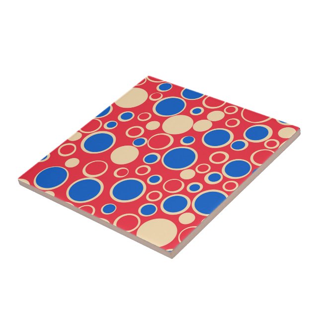 Azulejo Puntos Rojos Y Azules Sobre Rojo (Lado)