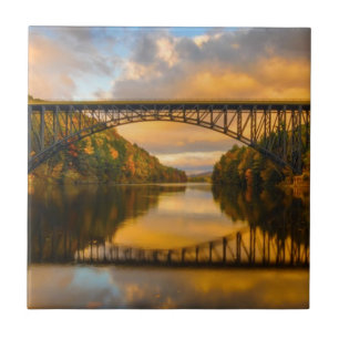 Azulejo Rey francés Bridge en caída