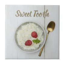 Ropa de arroz dulce con postre de frambuesas