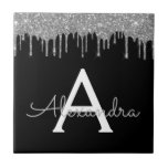 Azulejo Silver Black Luxury Purpurina Glam Monograma Nombr<br><div class="desc">Nombre de monograma del Purpurina de espuma plateado y negro y mosaicos cerámicos iniciales. Esto hace que el dulce perfecto cumpleaños 16,  boda,  ducha de novia,  aniversario,  ducha de bebé o fiesta de soltera sea regalo para alguien que ama el lujo glam y los estilos de moda.</div>