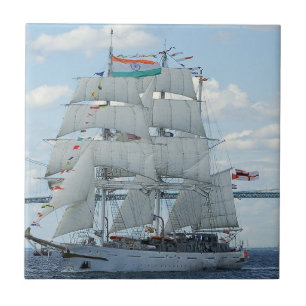 Azulejo Tarangini, barco de entrenamiento naval de la Mari