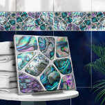 Azulejo Textura de la cáscara de Abalone - Collage de celd<br><div class="desc">Esta magnífica baldosa es parte de mi colección Abalone Dream. Úsalo solo o en combinación con otras baldosas para crear un aspecto impresionante en el cuarto de baño o en la ducha, como por ejemplo mosaicos acentuados de azulejos detrás del mezclador o la bañera, o utilícelos para artesanías, mesa de...</div>