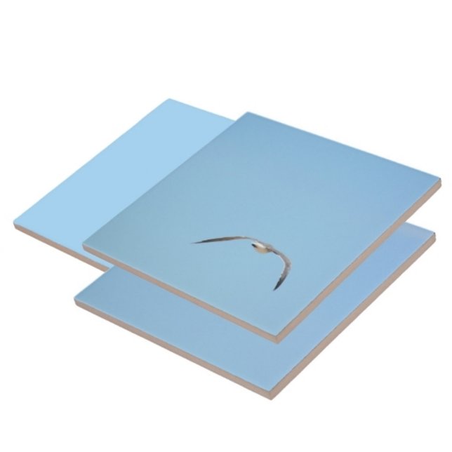 Azulejo Tierra Real en la Costa Azul de las Aves Marinas (1 of 7 coordinating Terns in flight sky blue ceramic tiles)