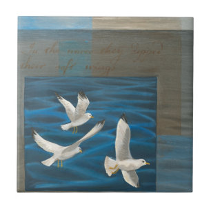 Azulejo Tres gaviotas blancas volando sobre el agua